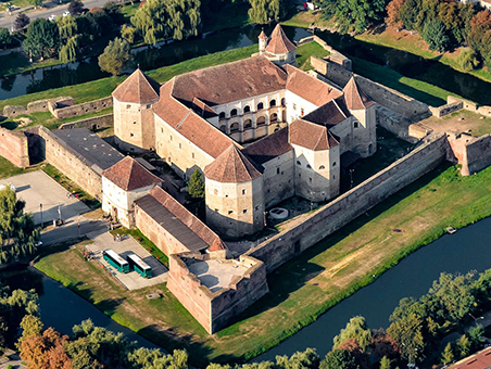 /assets/img/regiuni/Centru/proiecte/BV_Restaurarea și valorificarea durabilă a patrimoniului cultural al Municipiului Făgăraș - Cetatea Făgărașului - POR 2014-2020.jpg